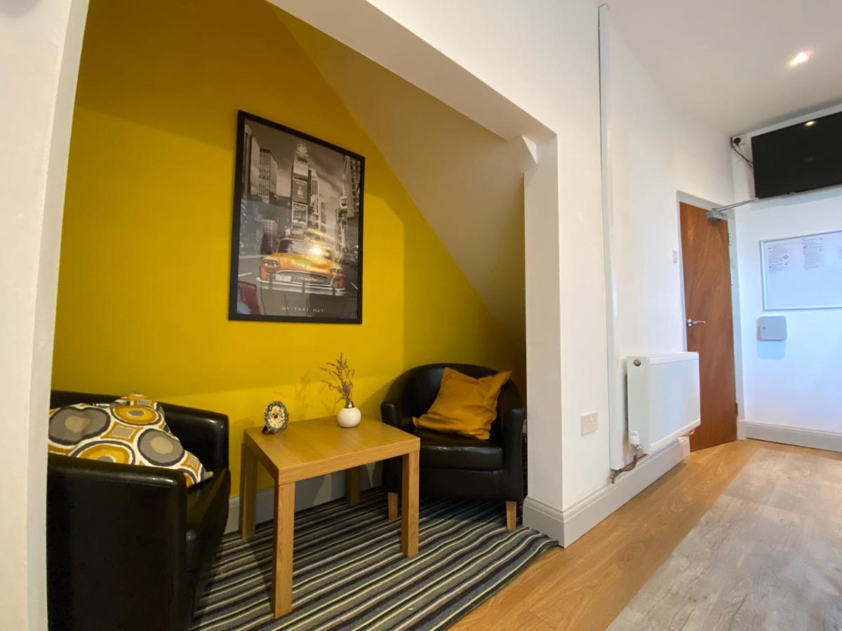 77 Underwood Lane Apartment Crewe Bagian luar foto