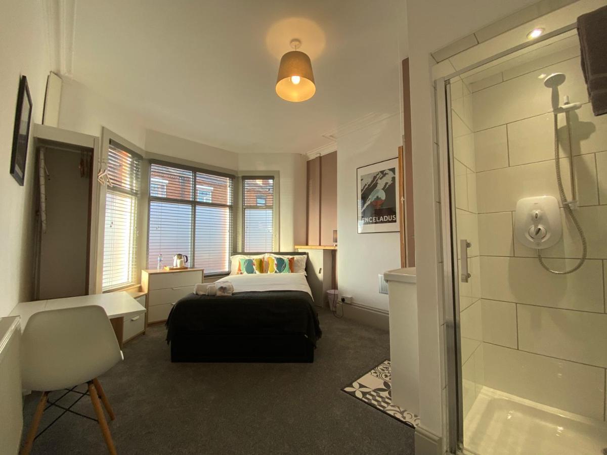 77 Underwood Lane Apartment Crewe Bagian luar foto