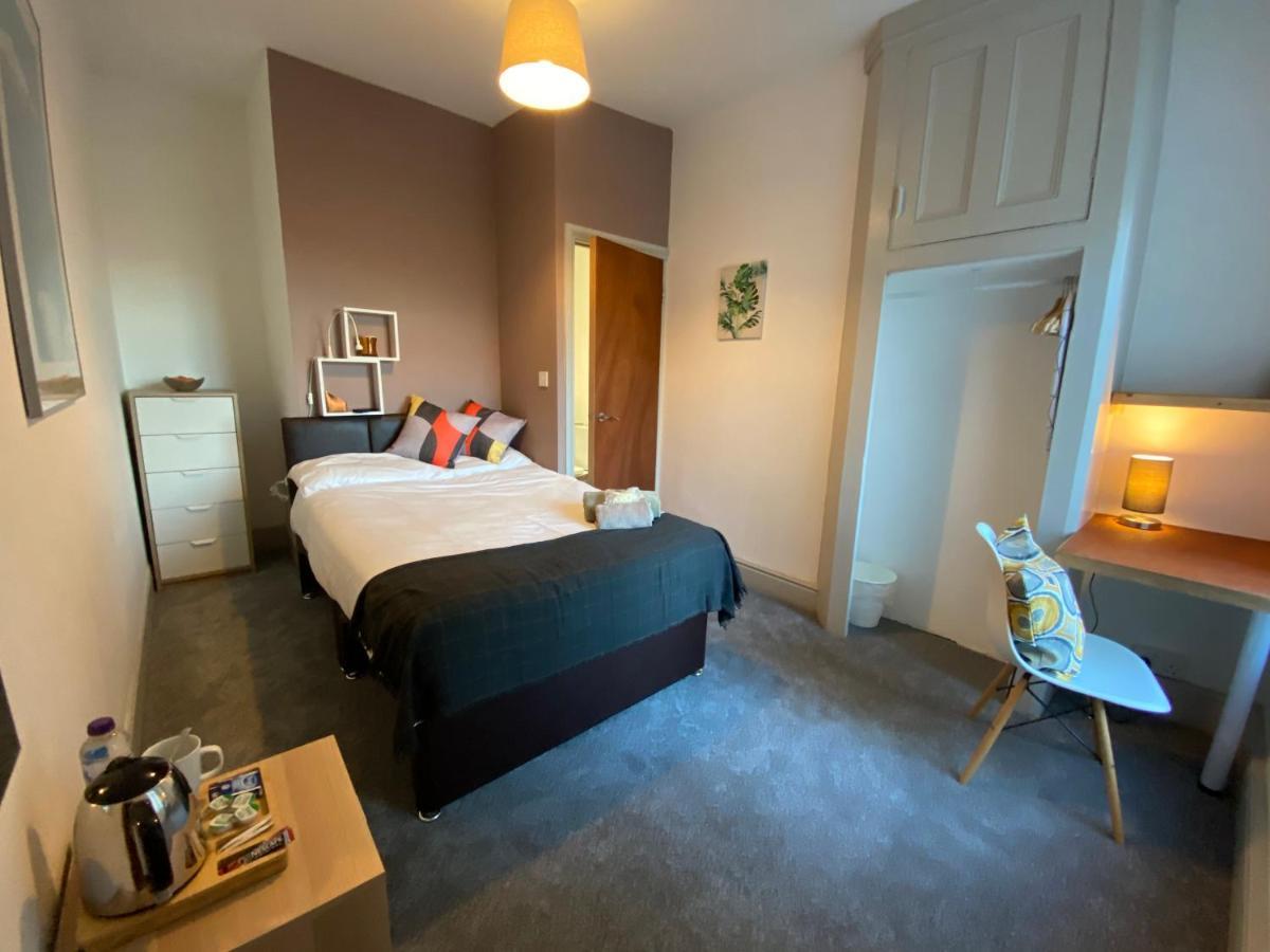 77 Underwood Lane Apartment Crewe Bagian luar foto